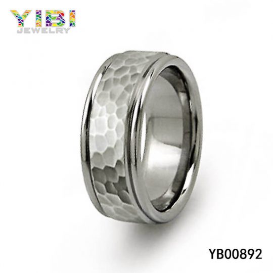 China Hammered Titanium Rings Supplier